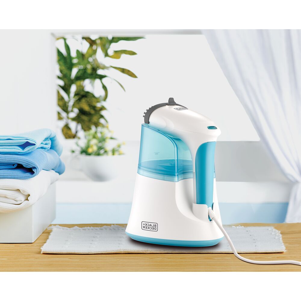Black+Decker Hand Garment Steamer 1200W - PGST120 (3) Black+Decker Hand Garment Steamer 1200W - PGST120