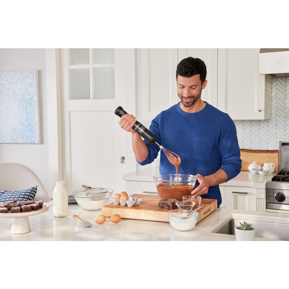 Black+Decker Wireless Hand Blender 5 Speeds – BCKM1012KB (4) Black+Decker Wireless Hand Blender 5 Speeds – BCKM1012KB