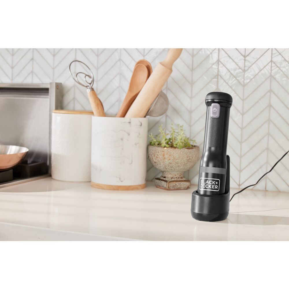 Black+Decker Wireless Hand Blender 5 Speeds – BCKM1012KB (7) Black+Decker Wireless Hand Blender 5 Speeds – BCKM1012KB