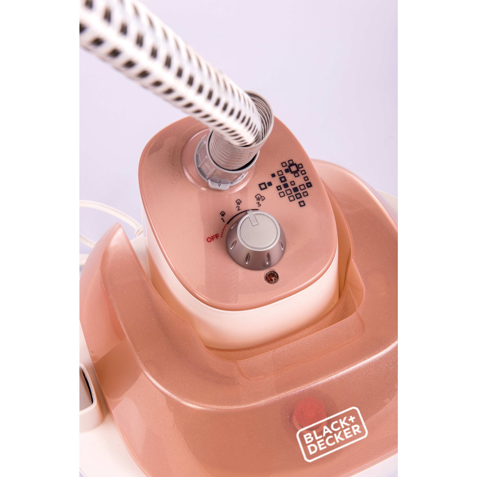 Black+Decker 1785 W Garment Steamer - GSTM2050 (3) Black+Decker 1785 W Garment Steamer - GSTM2050