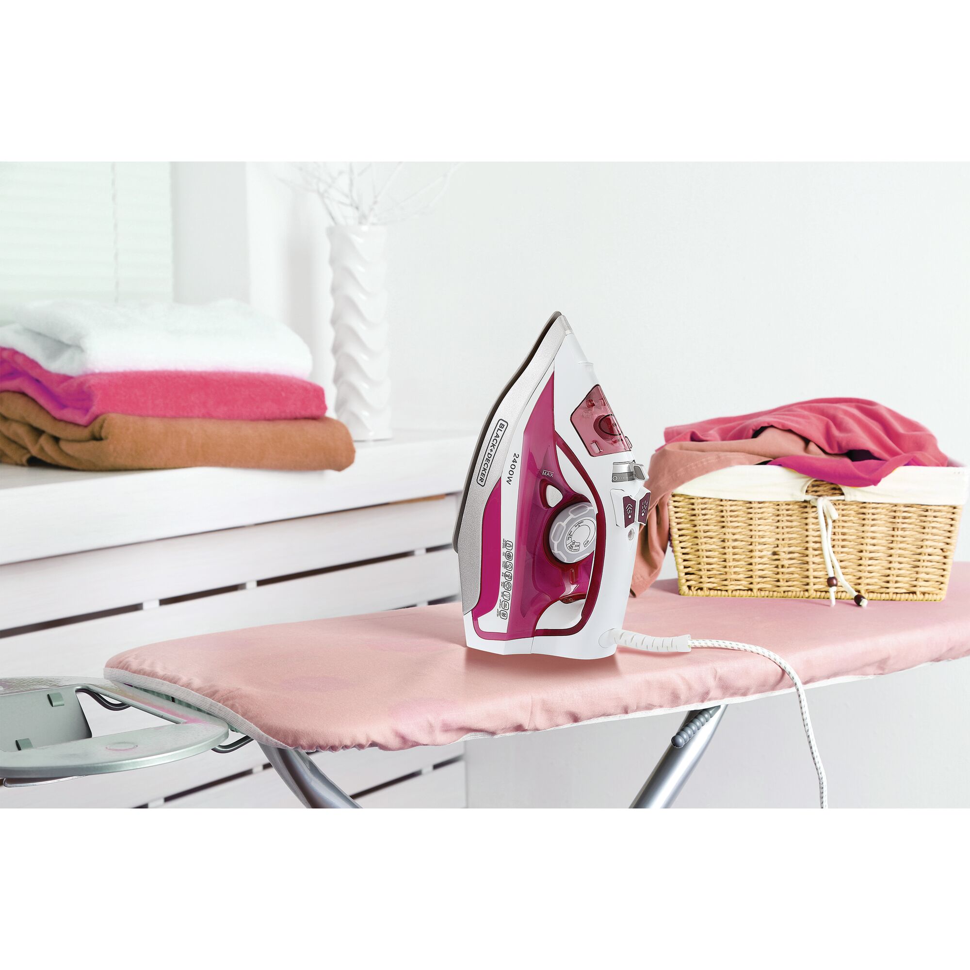 Black+Decker Ceramic Steam Iron 2400W Pink – X2400 Black+Decker Ceramic Steam Iron 2400W Pink – X2400